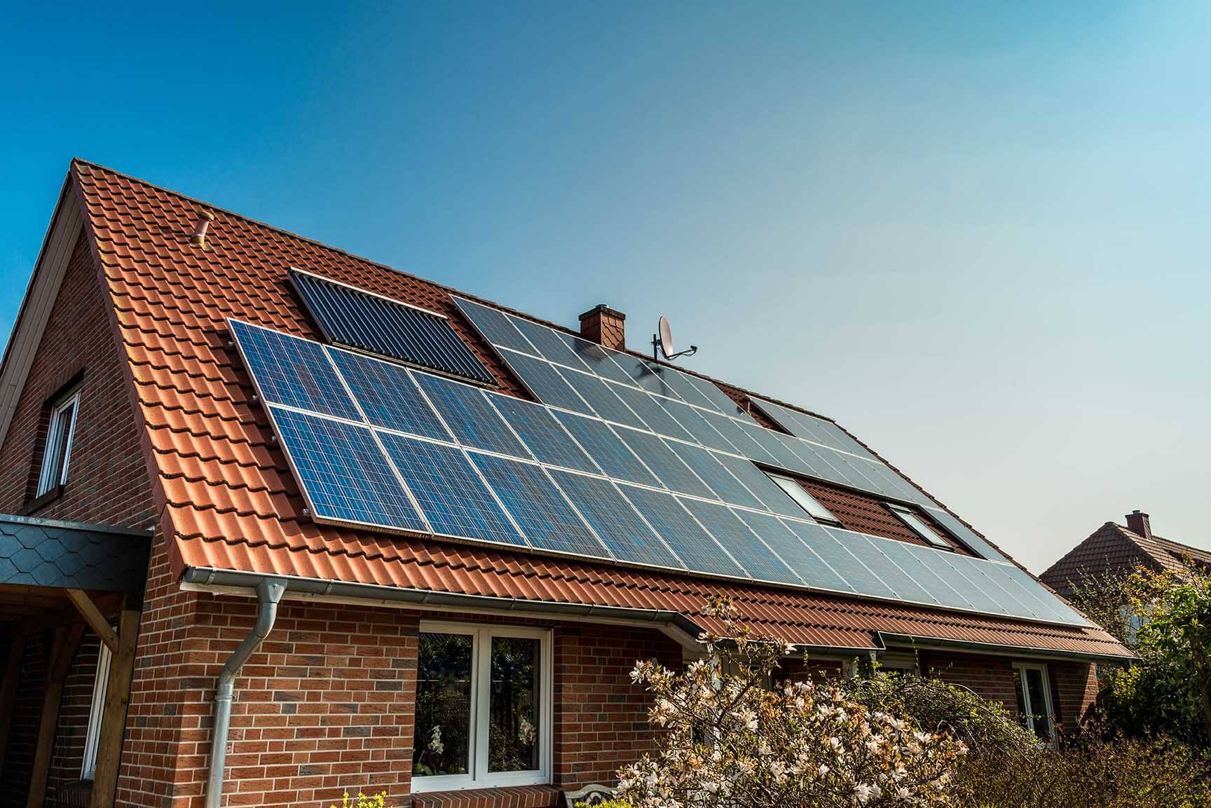 L’installation de panneaux photovoltaïques : quelles sont les aides disponibles en 2023 ?