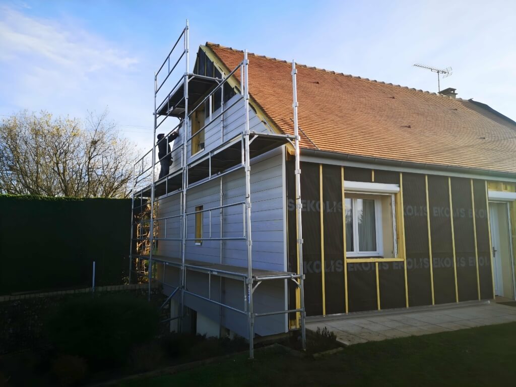 Maison en rénovation d'isolation par l'extérieur